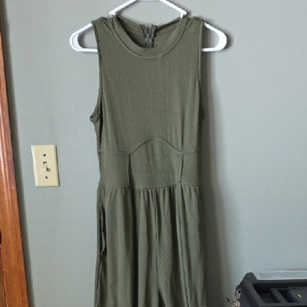Sleeveless Olive Green Maxi Jumpsuit